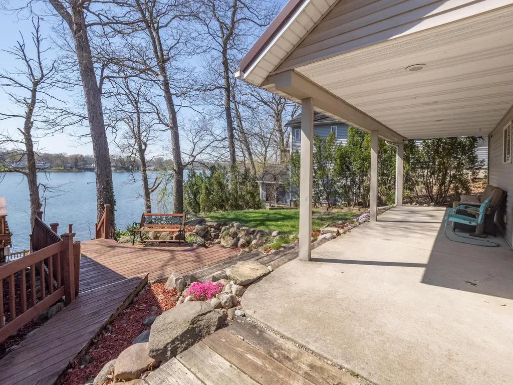11915 Lakeway Street Prairieville Township MI 49080