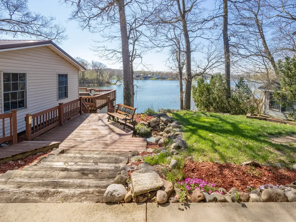 11915 Lakeway Street Prairieville Township MI 49080