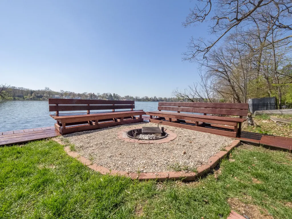 11915 Lakeway Street Prairieville Township MI 49080