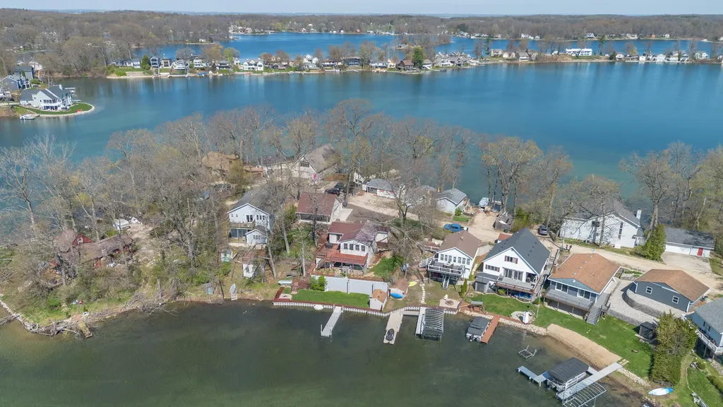 11915 Lakeway Street Prairieville Township MI 49080