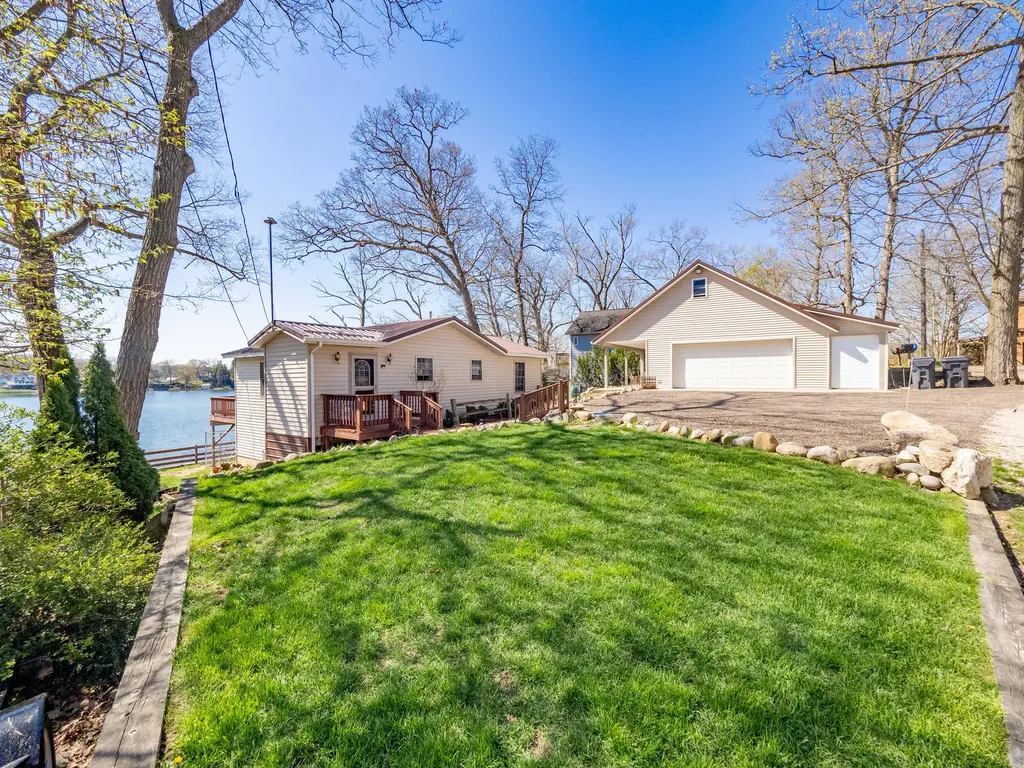 11915 Lakeway Street Prairieville Township MI 49080