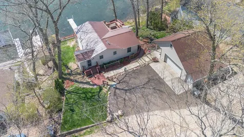 11915 Lakeway Street Prairieville Township MI 49080
