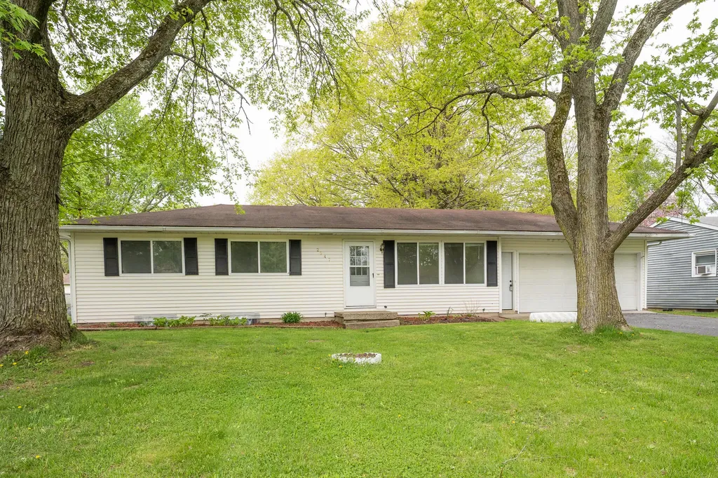 2947 Clarice Street Comstock Charter Township MI 49048