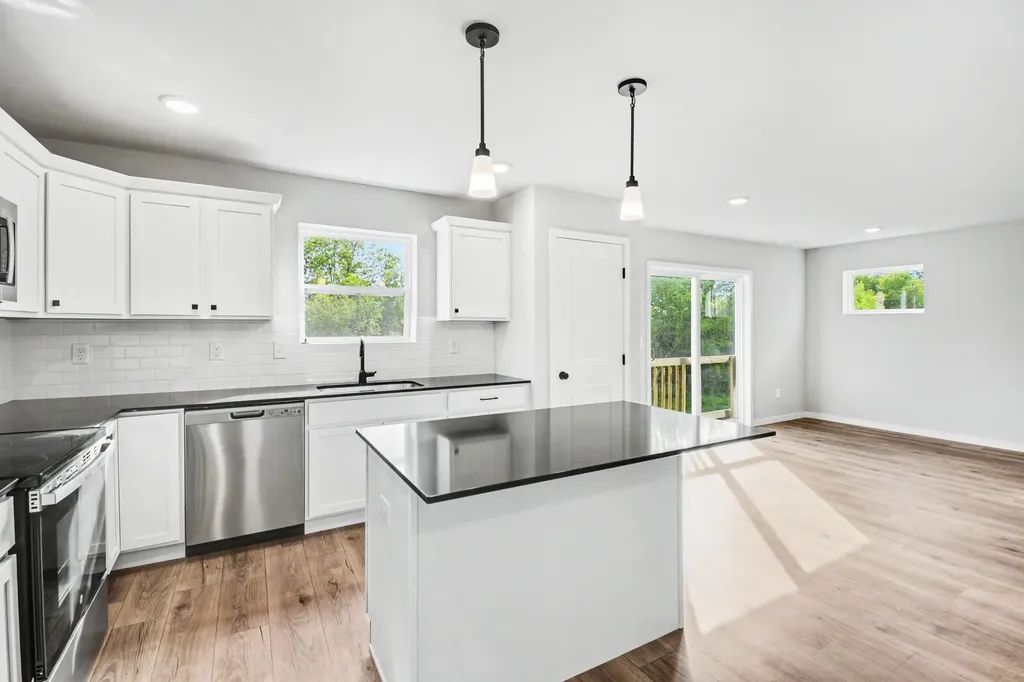 58370 Swenson Street Mattawan Village MI 49071
