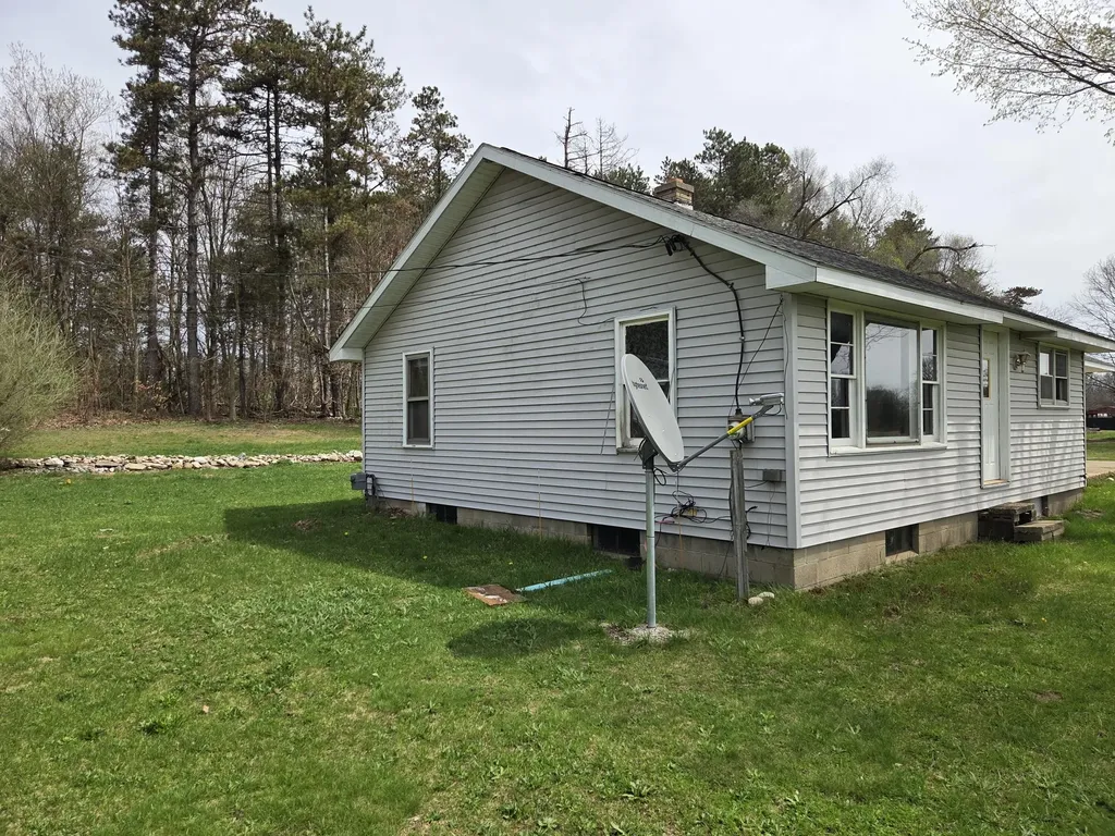 62941 M-40 Antwerp Township MI 49065