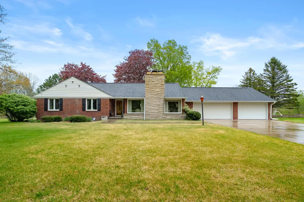 10320 Douglas Avenue Cooper Charter Township MI 49080