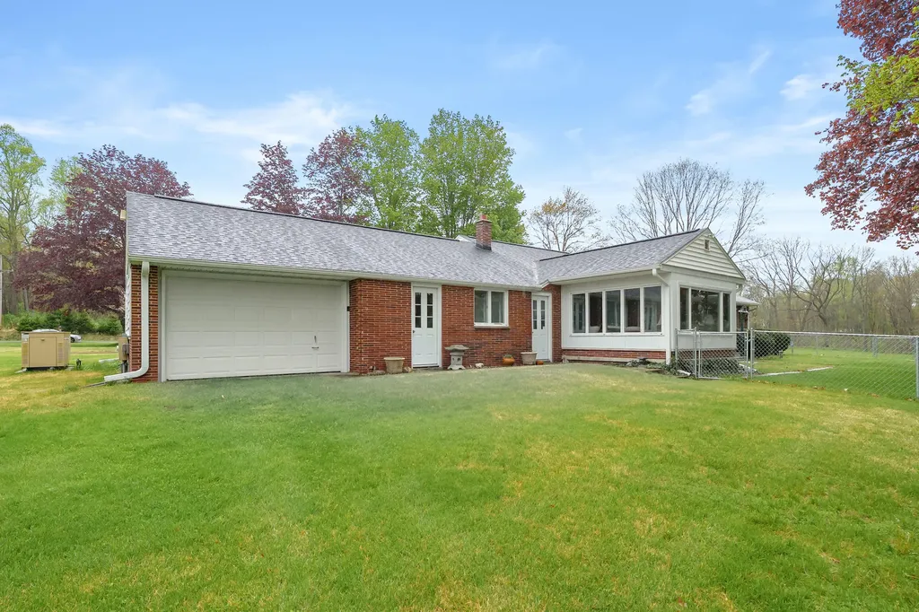 10320 Douglas Avenue Cooper Charter Township MI 49080