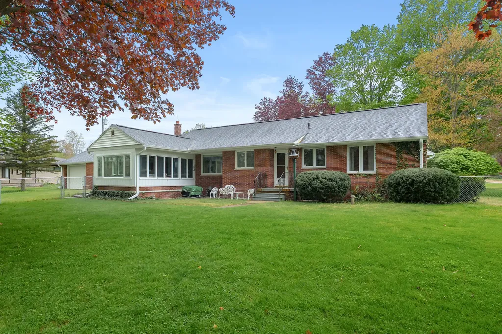 10320 Douglas Avenue Cooper Charter Township MI 49080