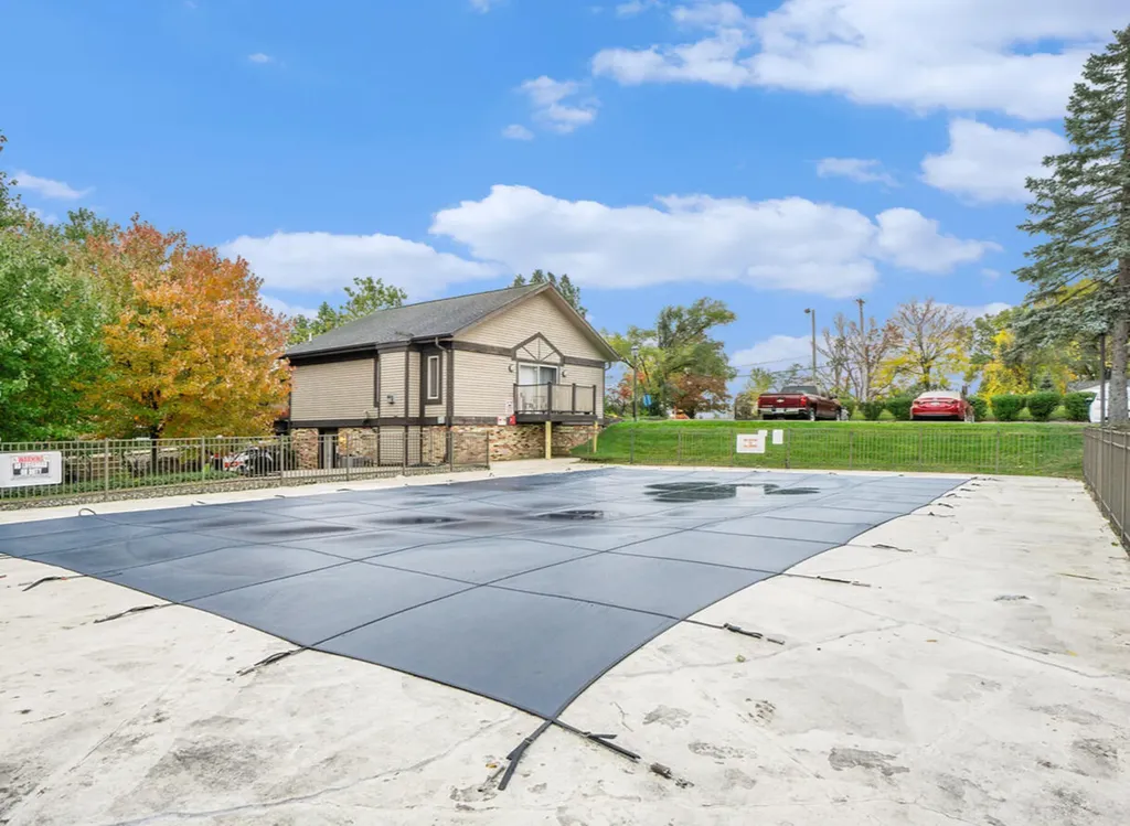 742 W Kilgore Road Kalamazoo City MI 49008