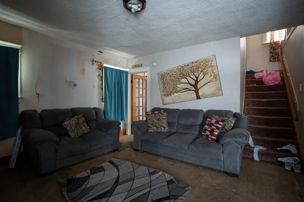 1525 W Saginaw Street Lansing City MI 48915