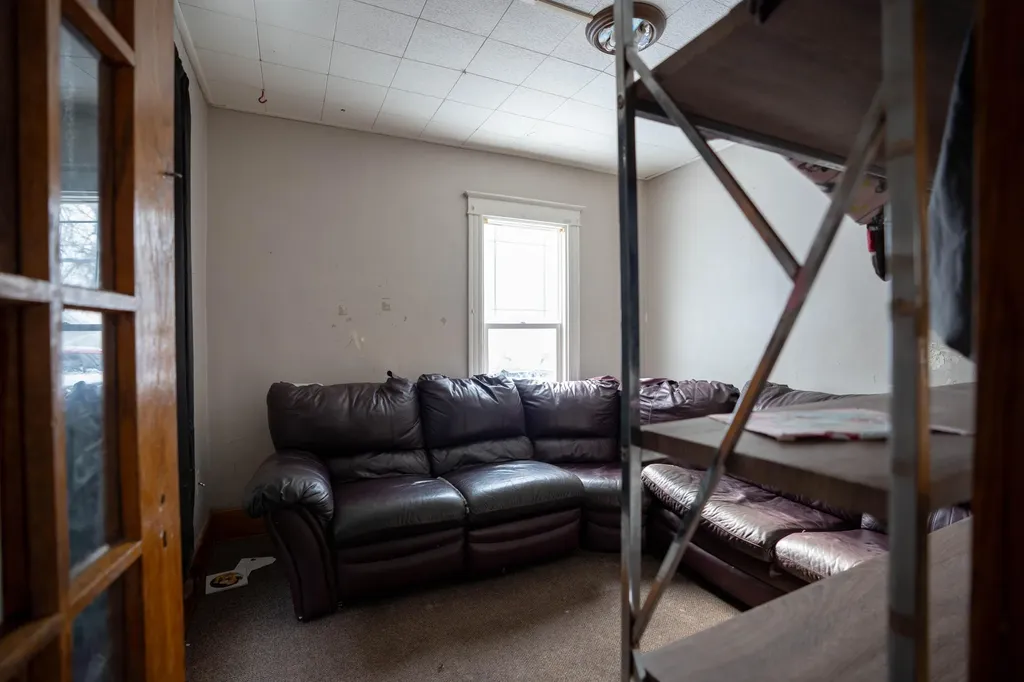1525 W Saginaw Street Lansing City MI 48915