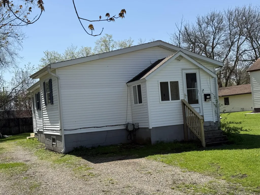720 Ray Street Kalamazoo City MI 49048