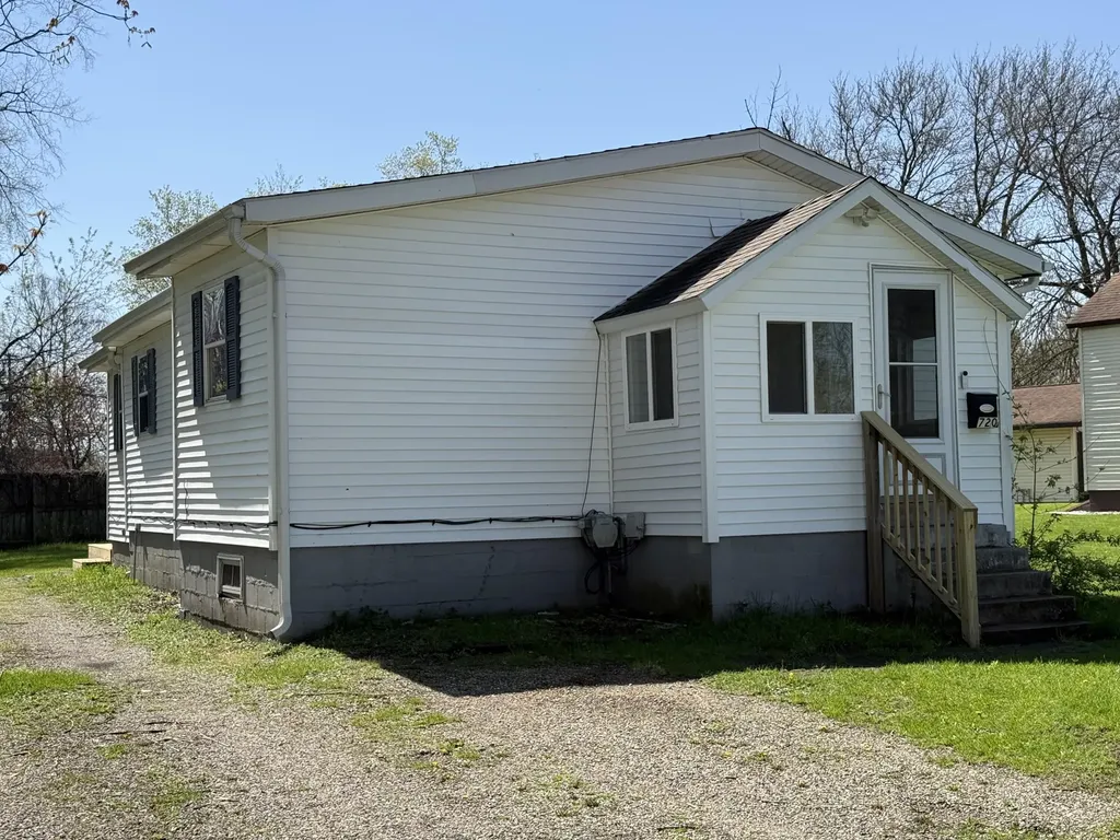 720 Ray Street Kalamazoo City MI 49048