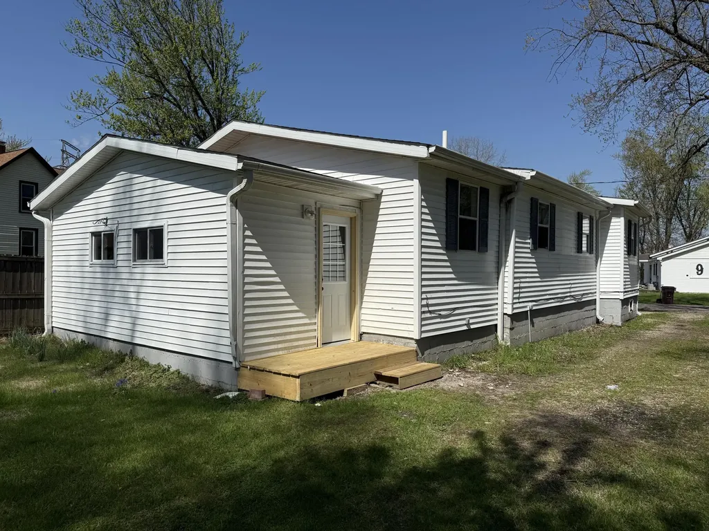 720 Ray Street Kalamazoo City MI 49048
