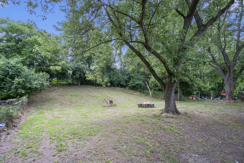 1042 E Mosel Avenue Kalamazoo Charter Township MI 49004