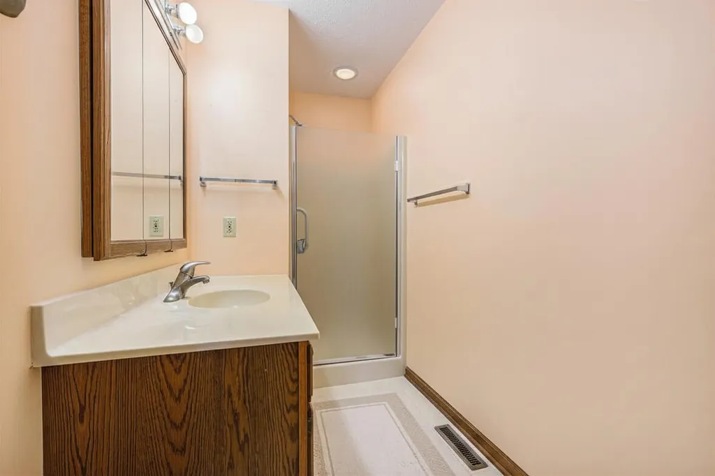 4886 Weston Avenue Kalamazoo Charter Township MI 49006