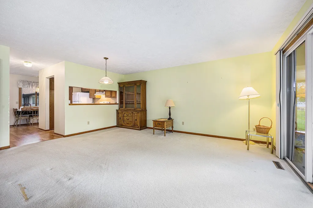 4886 Weston Avenue Kalamazoo Charter Township MI 49006
