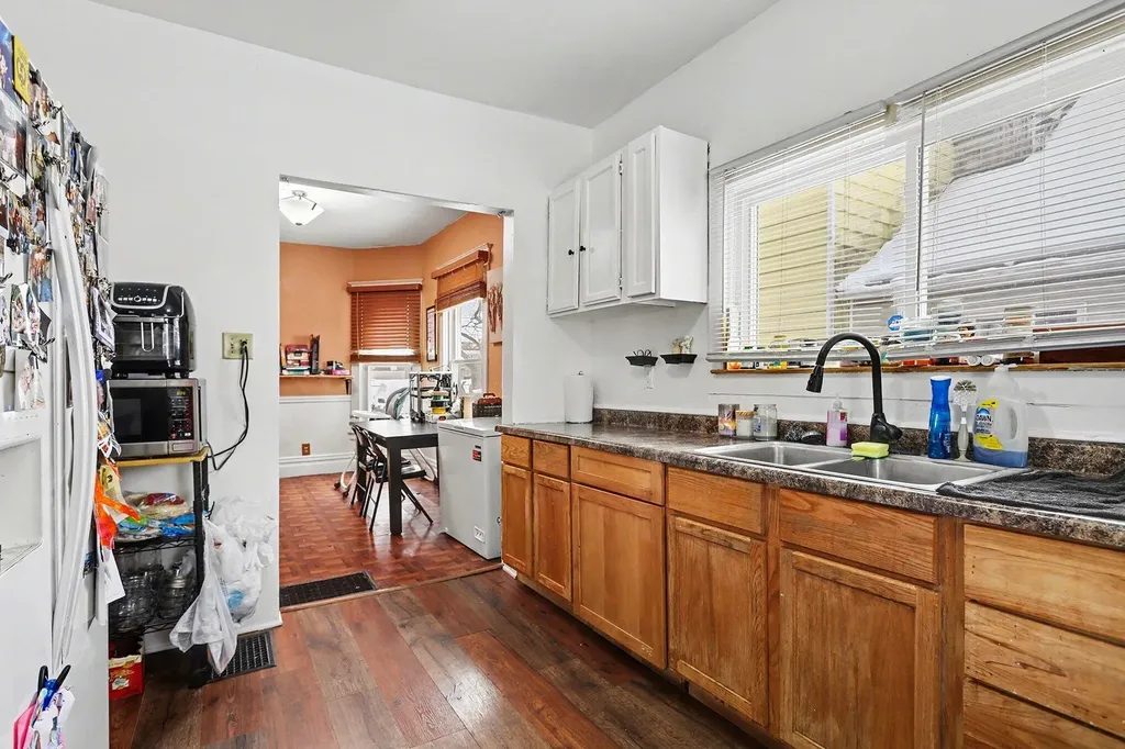 923 Jackson Street Kalamazoo City MI 49001