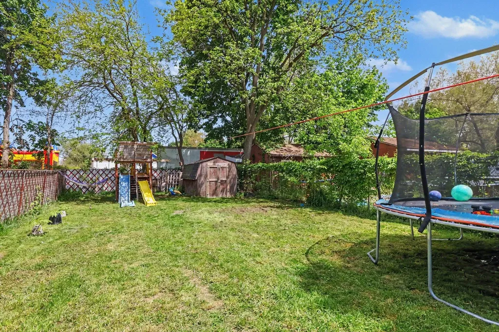 923 Jackson Street Kalamazoo City MI 49001
