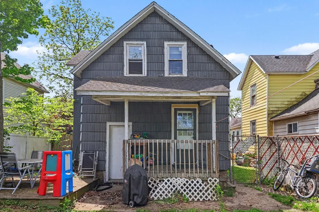 923 Jackson Street Kalamazoo City MI 49001