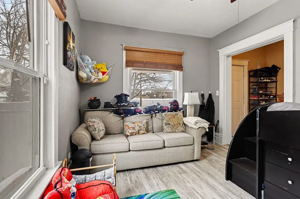 923 Jackson Street Kalamazoo City MI 49001
