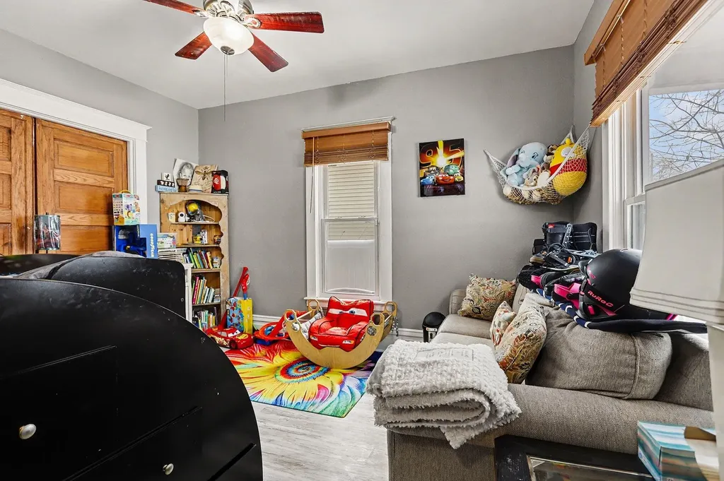 923 Jackson Street Kalamazoo City MI 49001