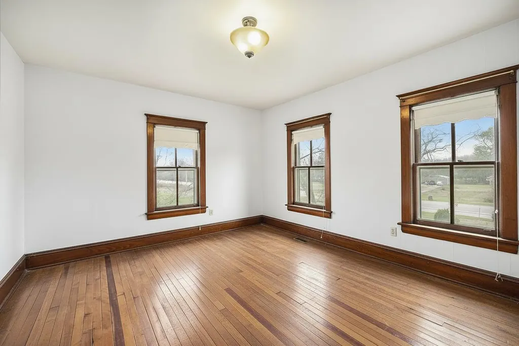 5233 124th Avenue Manlius Township MI 49408