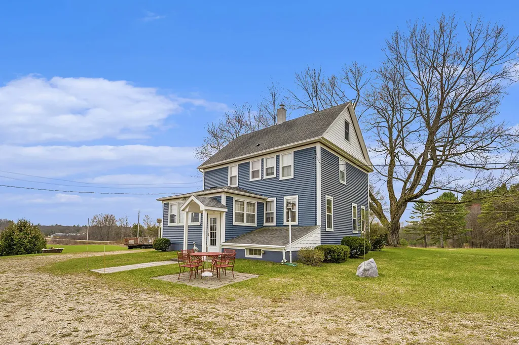 5233 124th Avenue Manlius Township MI 49408