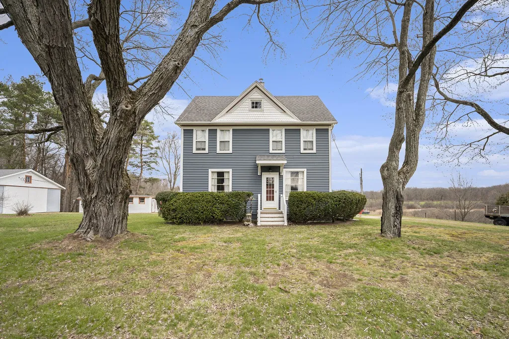 5233 124th Avenue Manlius Township MI 49408