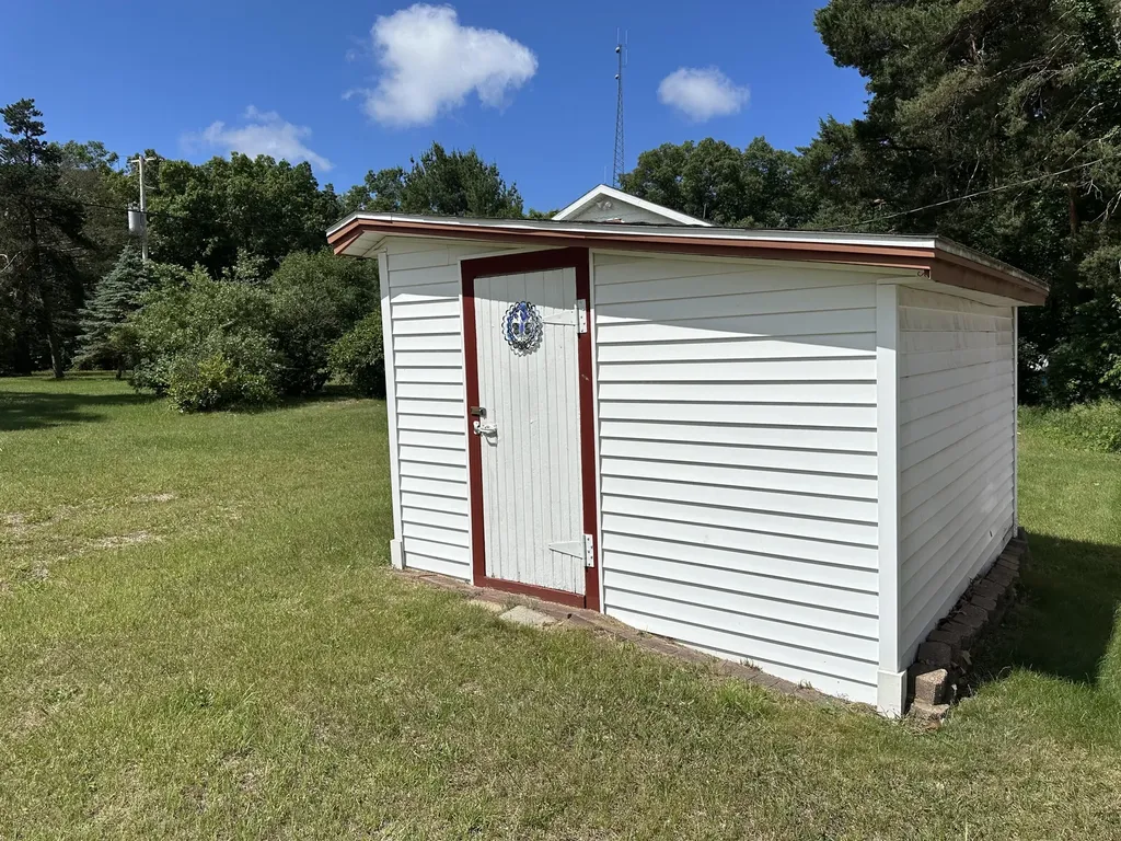 5233 124th Avenue Manlius Township MI 49408
