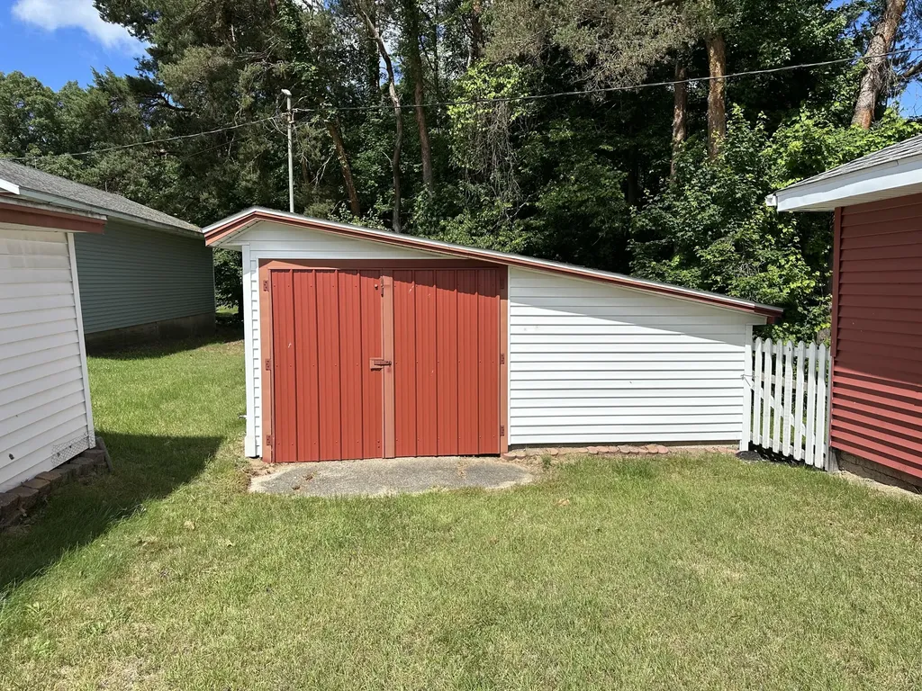 5233 124th Avenue Manlius Township MI 49408