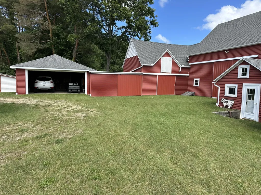 5233 124th Avenue Manlius Township MI 49408