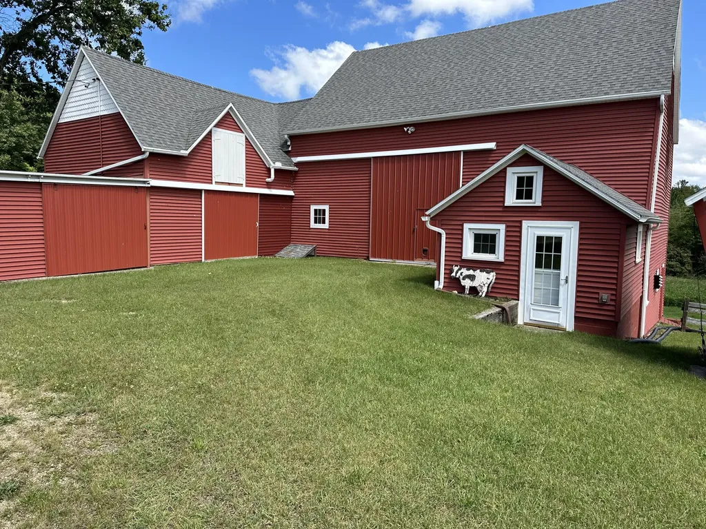 5233 124th Avenue Manlius Township MI 49408