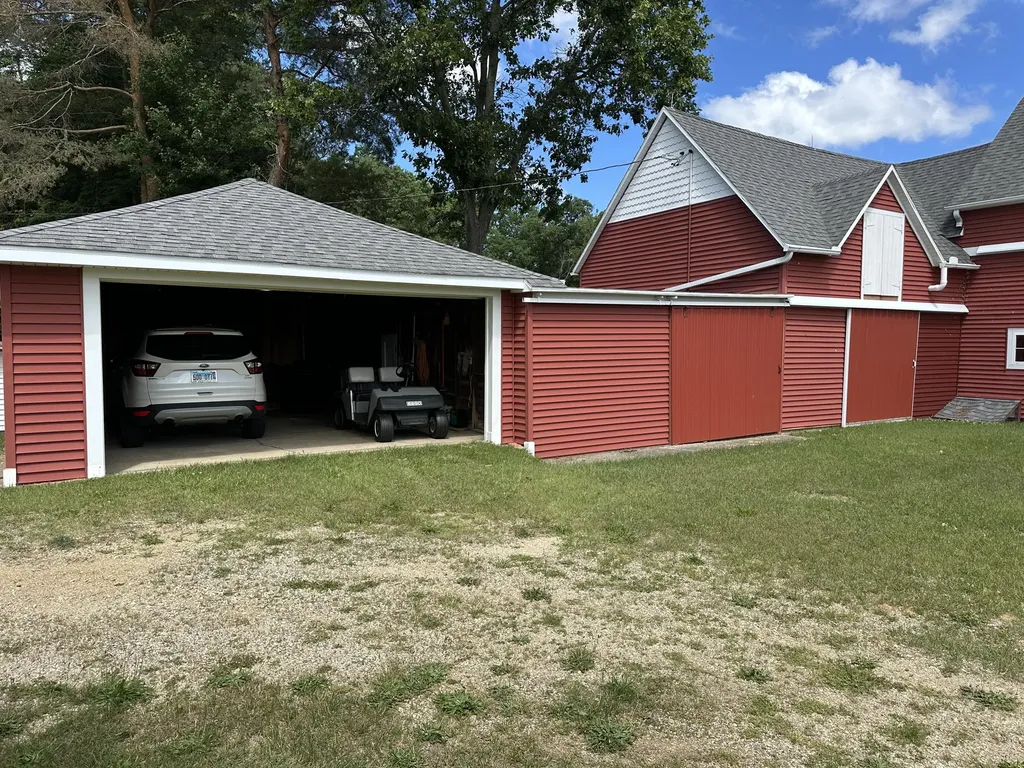 5233 124th Avenue Manlius Township MI 49408