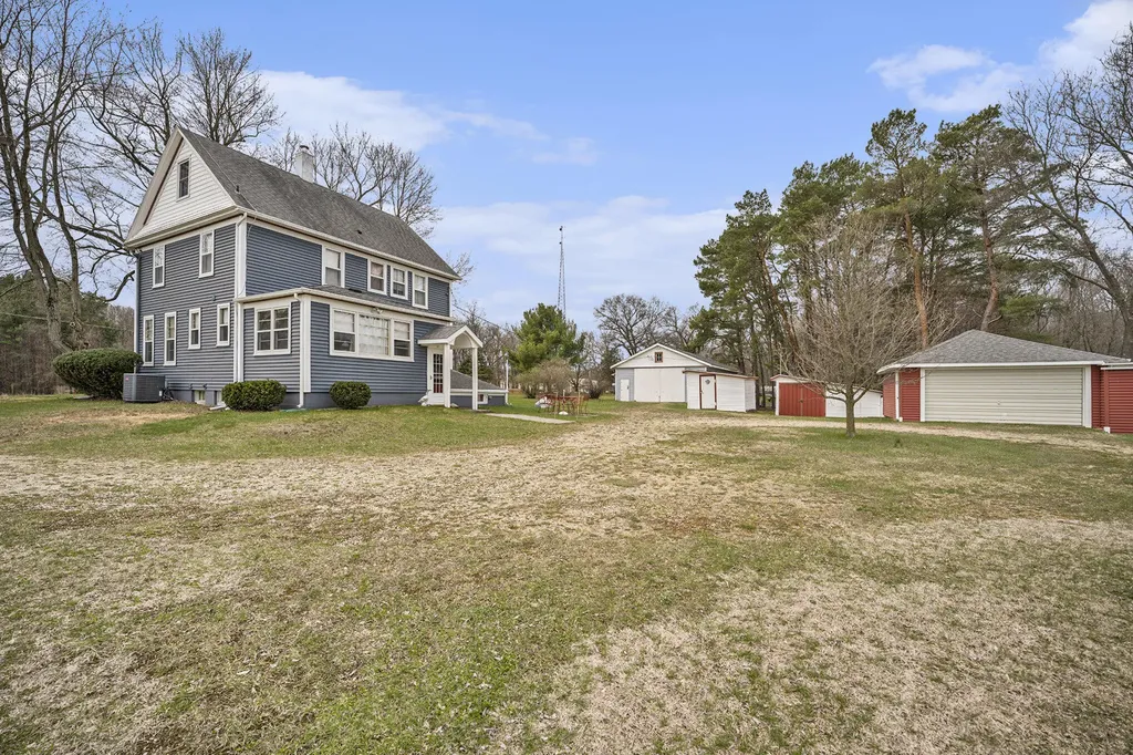 5233 124th Avenue Manlius Township MI 49408