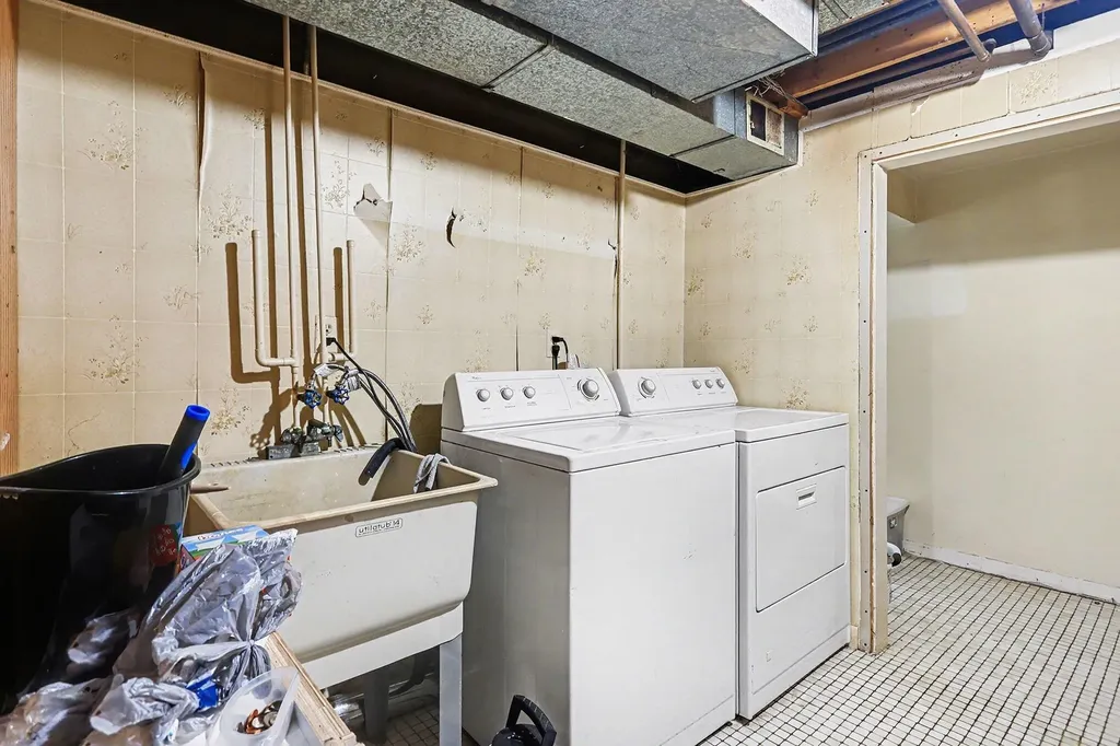 209 Paisley Court Kalamazoo Charter Township MI 49007