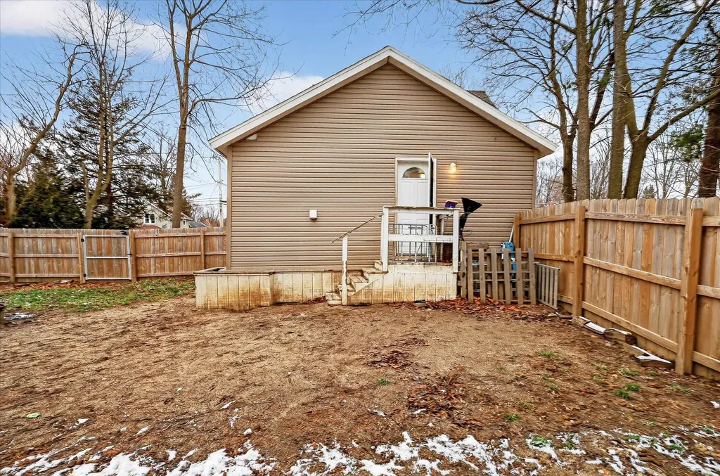 620 E Green Street Marshall City MI 49068
