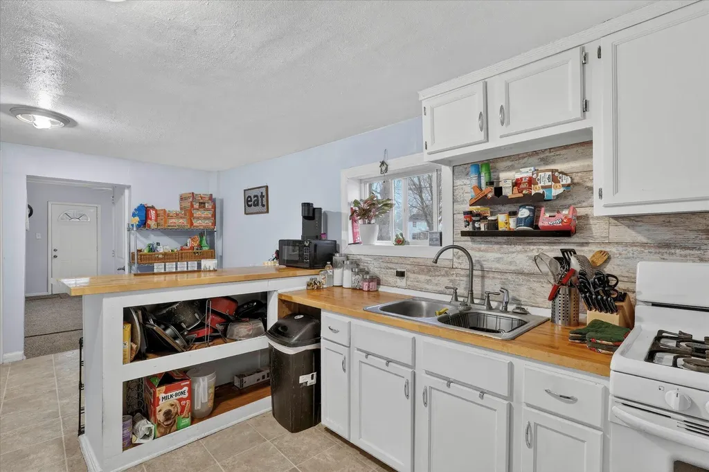 620 E Green Street Marshall City MI 49068