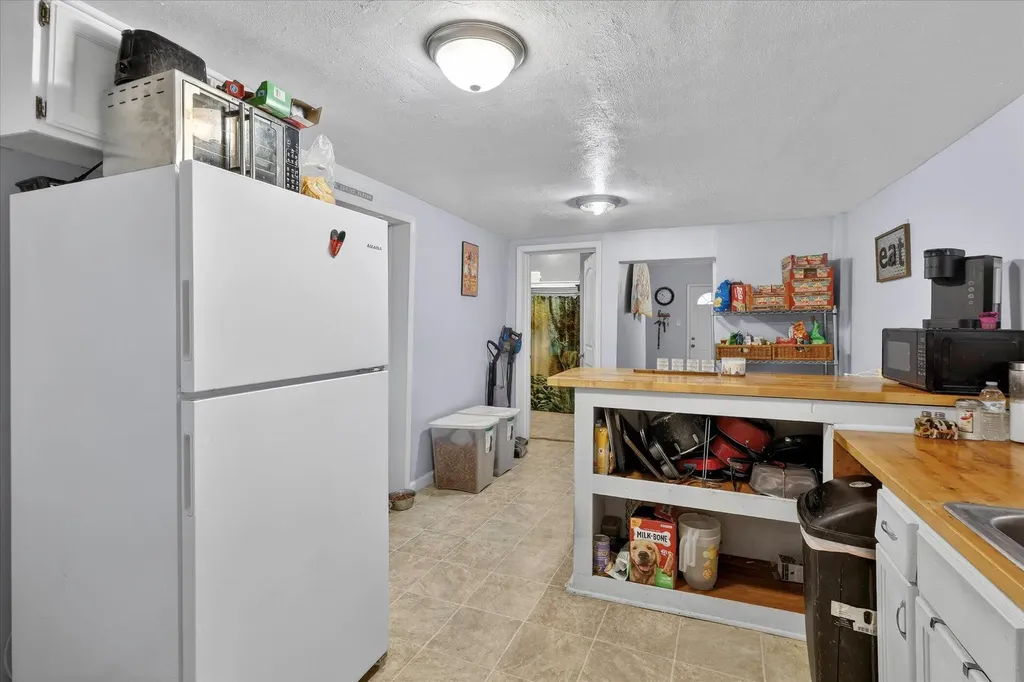 620 E Green Street Marshall City MI 49068