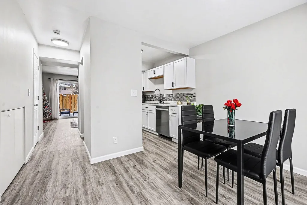 3407 Kenbrooke Court Kalamazoo City MI 49006