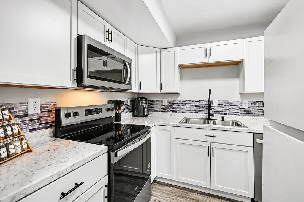 3407 Kenbrooke Court Kalamazoo City MI 49006