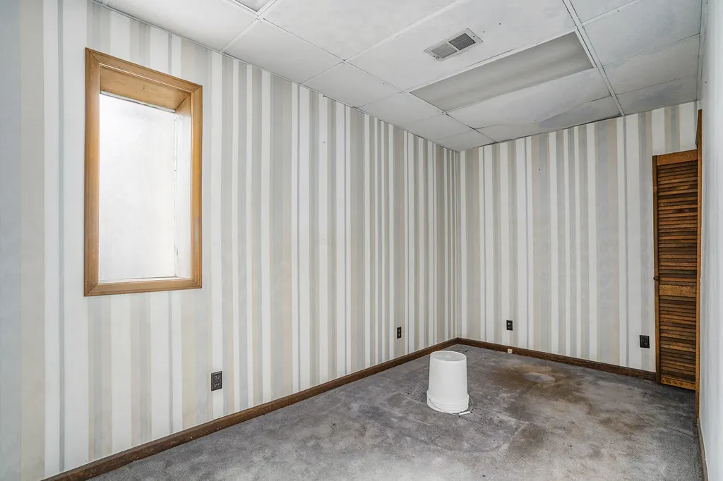 110 106 Locust Street Allegan City MI 49010