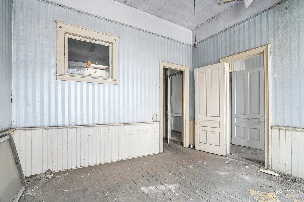 110 106 Locust Street Allegan City MI 49010