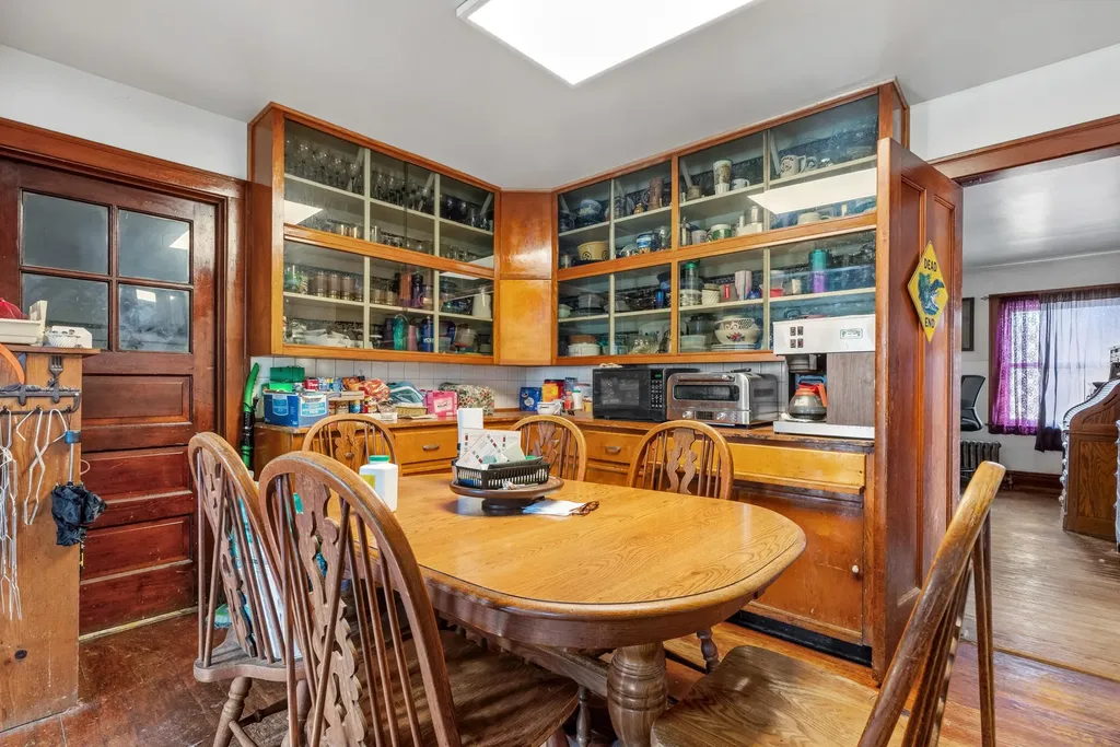 35553 M 43 Waverly Township MI 49079
