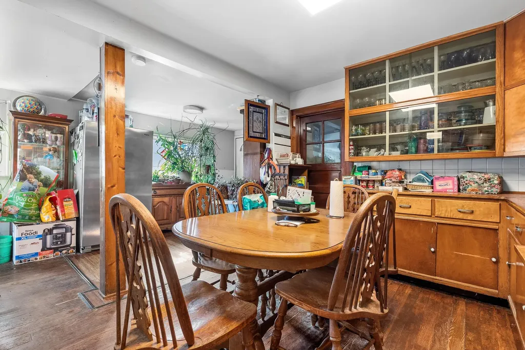 35553 M 43 Waverly Township MI 49079