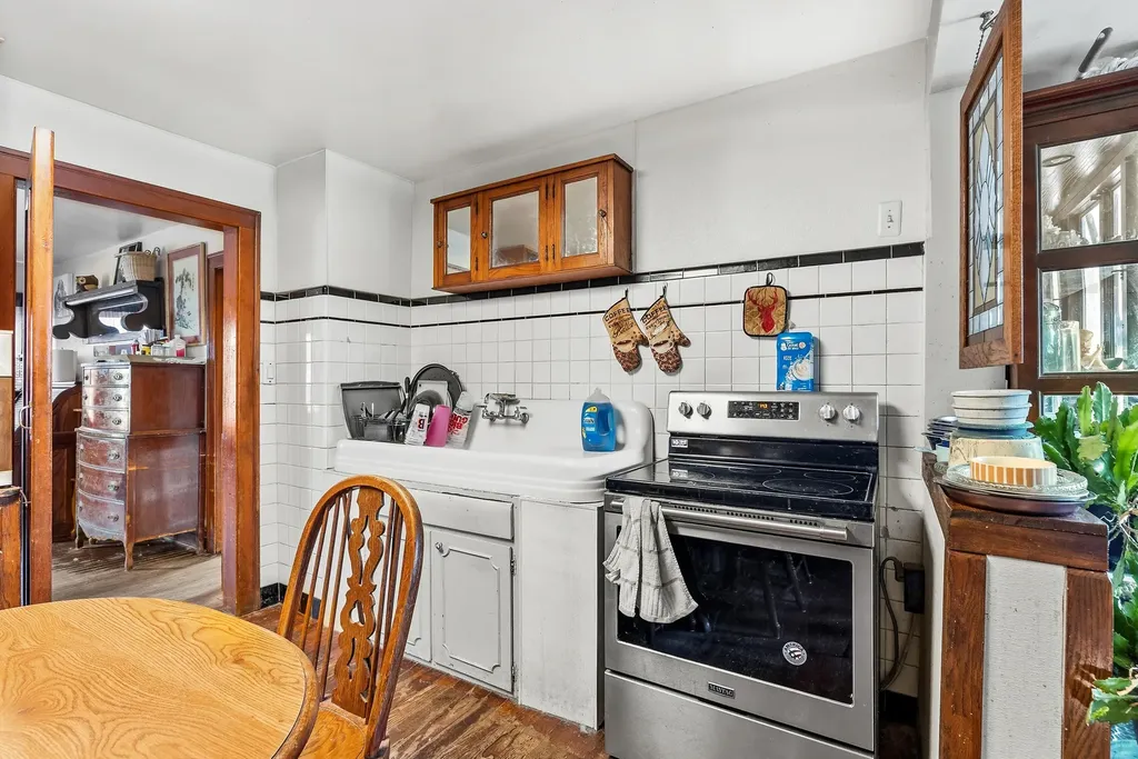35553 M 43 Waverly Township MI 49079