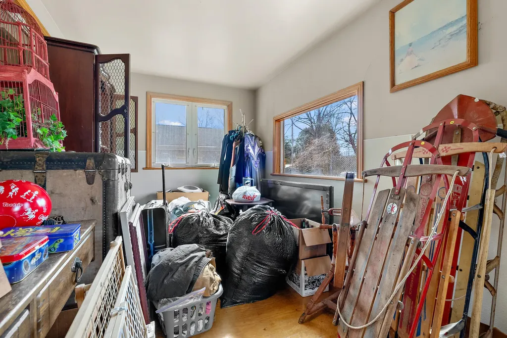 35553 M 43 Waverly Township MI 49079