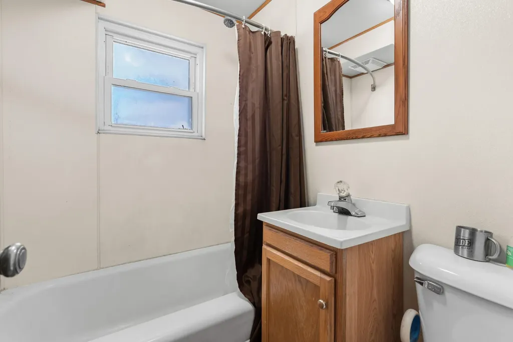 35553 M 43 Waverly Township MI 49079