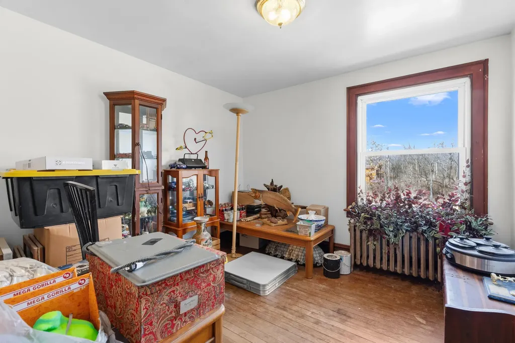 35553 M 43 Waverly Township MI 49079