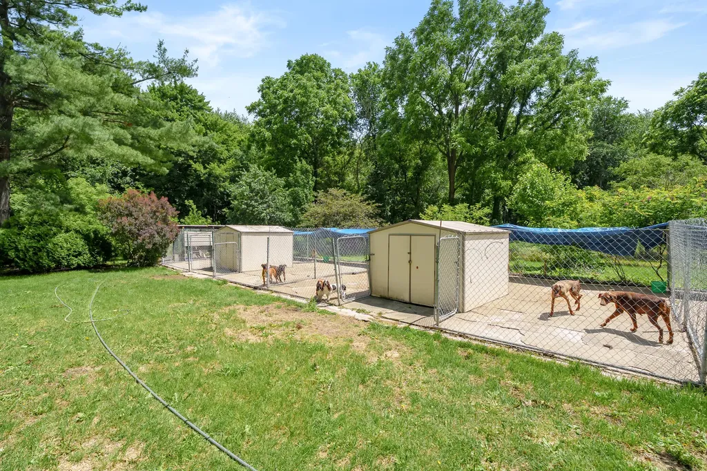 35553 M 43 Waverly Township MI 49079